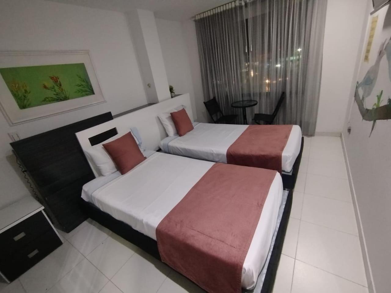 Hotel Bahia Вилавиченцио Екстериор снимка