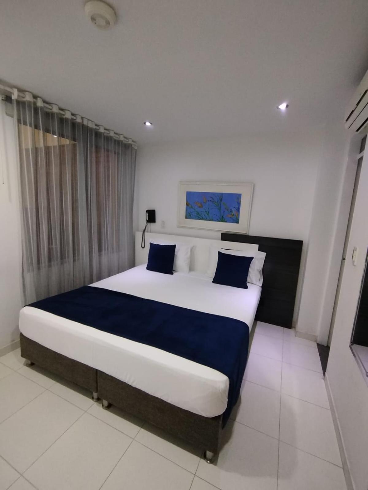 Hotel Bahia Вилавиченцио Стая снимка